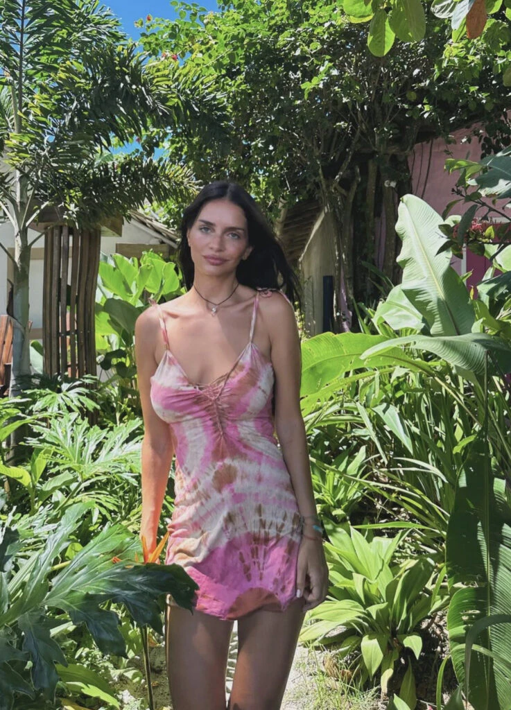 Zaira Nara nos enseña cómo usar el batik este verano 2024. Foto: Instagram.  