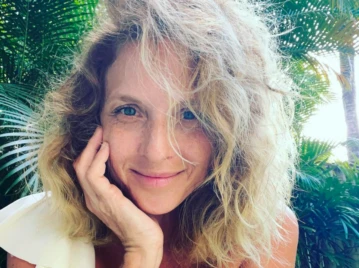 Las fotos de las vacaciones de Carla Peterson: a puro surf y sol en Brasil