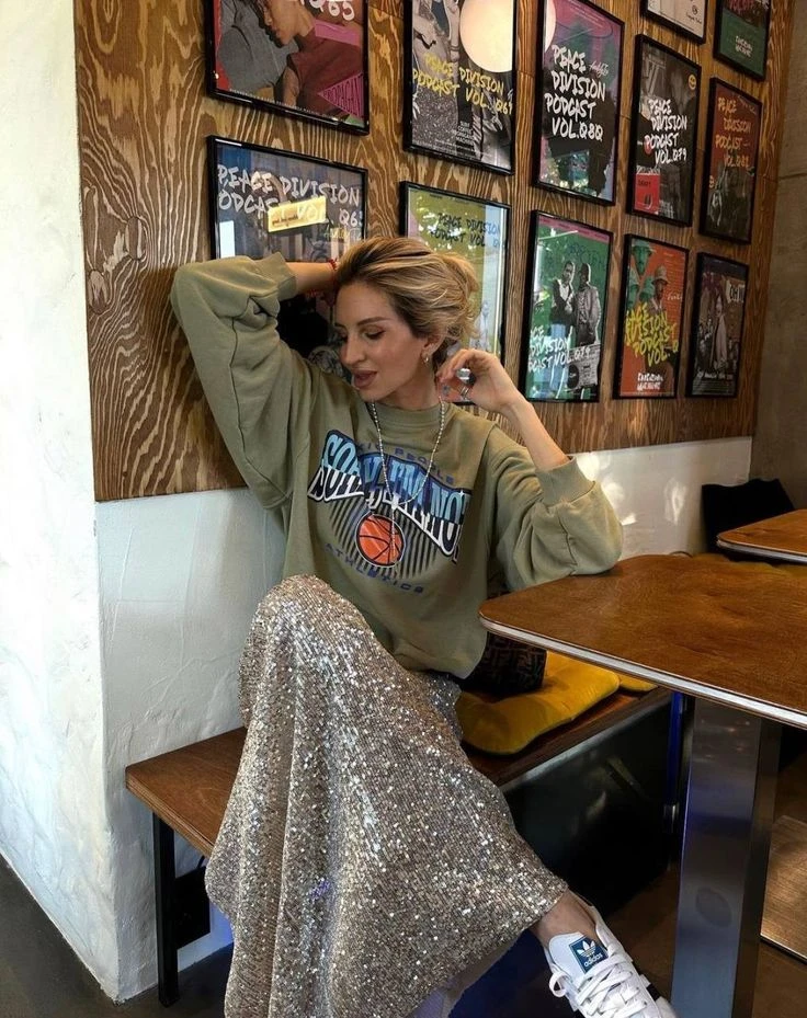 Guía de estilo: cómo se lleva el ‘indie sleeze’, la estética boho vintage que conquista el street style