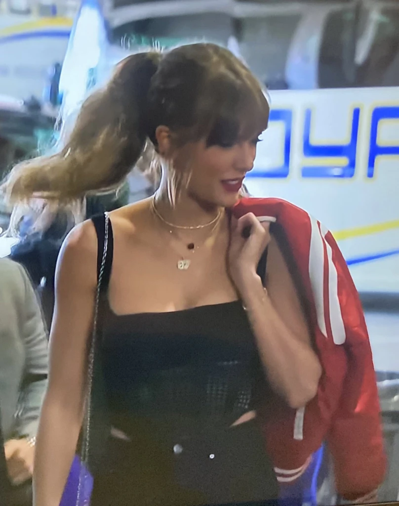 Las fotos de Taylor Swift en el Super Bowl para alentar a su novio, Travis Kelce