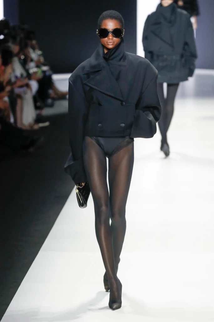 Hombreras XL: la tendencia que se viene para este otoño-invierno