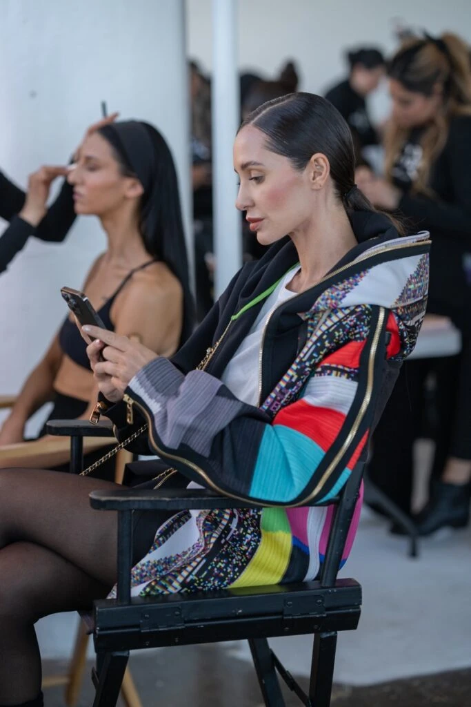 Carolina Haldemann desfilando para Custo Barcelona. Foto: Jorge Aragón.