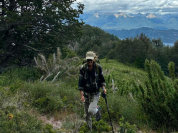 Las fotos de la nueva aventura de Juliana Awada en la Patagonia: la ex primera dama realizó un trekking de 5 horas