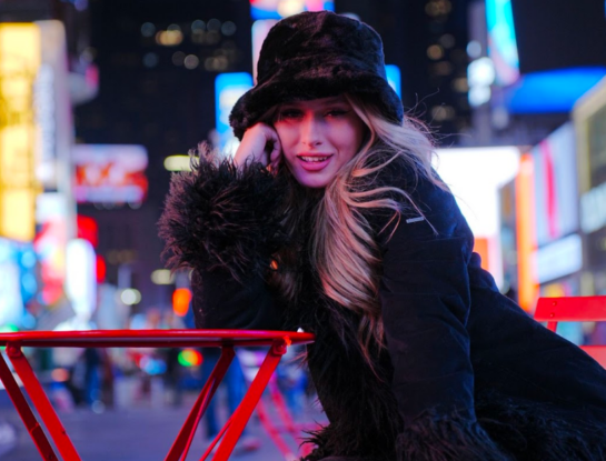 Lola, la hermana de Julieta Poggio, está estudiando en Nueva York