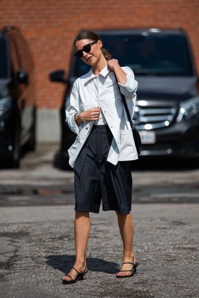 Guía de estilo: bermudas con sandalias, el look ideal para el fin de semana