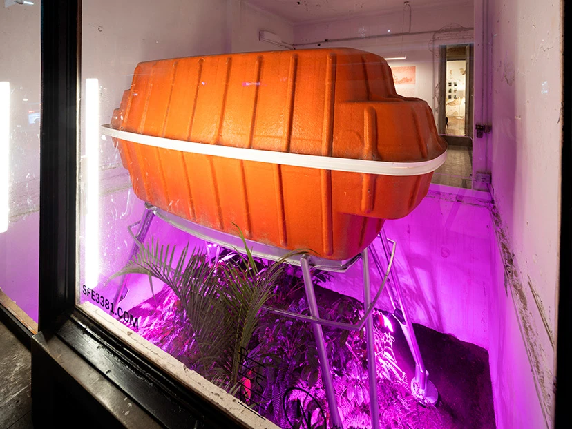 "Entre Pozos y Amenities" es una obra tipo site-specific de exhibición temporal.