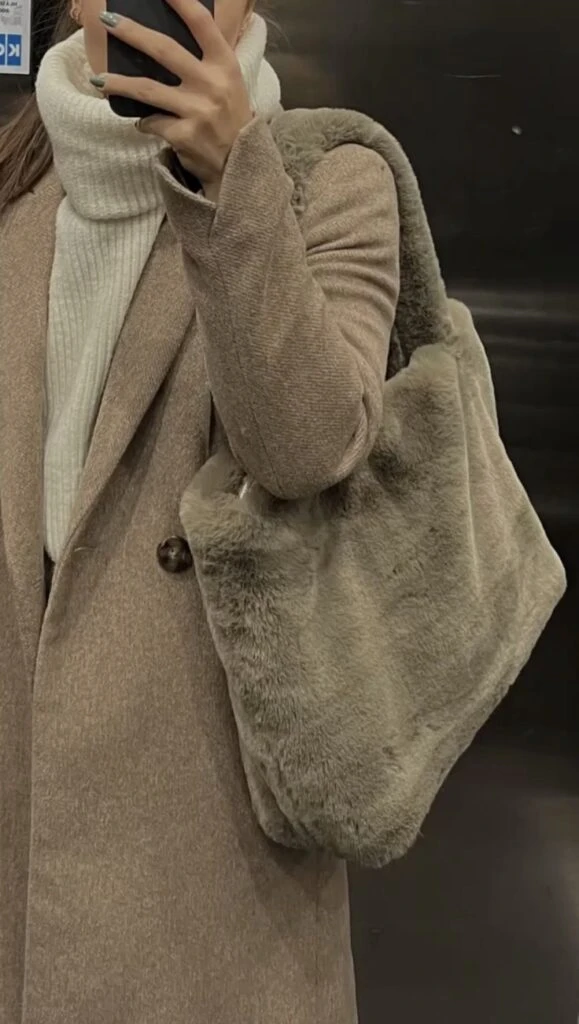 Guía de estilo: así se usan las prendas con peluche, que enamoran a la tendencia mob wife