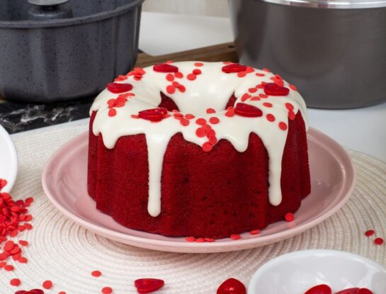 La receta de la torta Red Velvet sin horno para San Valentín
