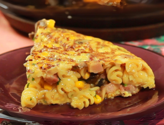 Modo ahorro: Receta de tortilla de fideos reciclada para comer rico y cuidar el bolsillo