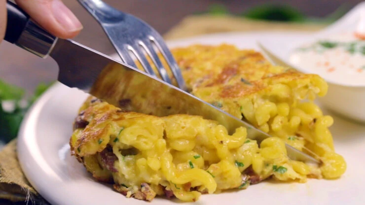 Modo ahorro: Receta de tortilla de fideos reciclada para comer rico y cuidar el bolsillo