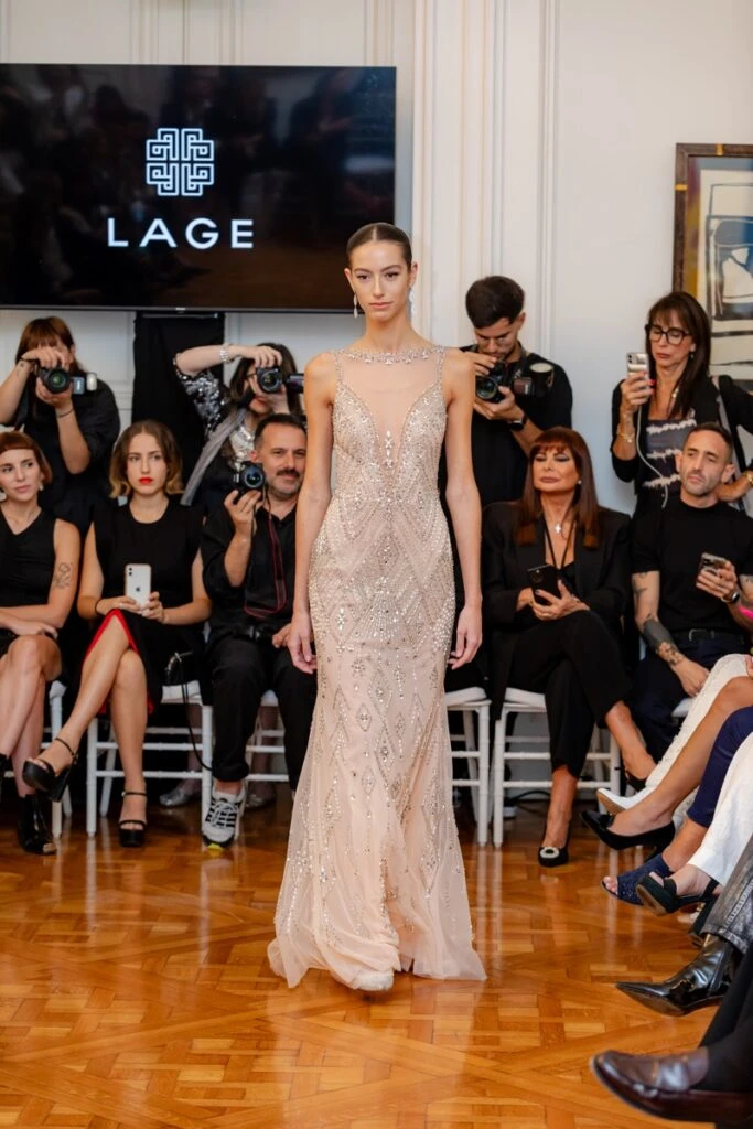 Las fotos del desfile de Gabriel Lage en la Embajada de España