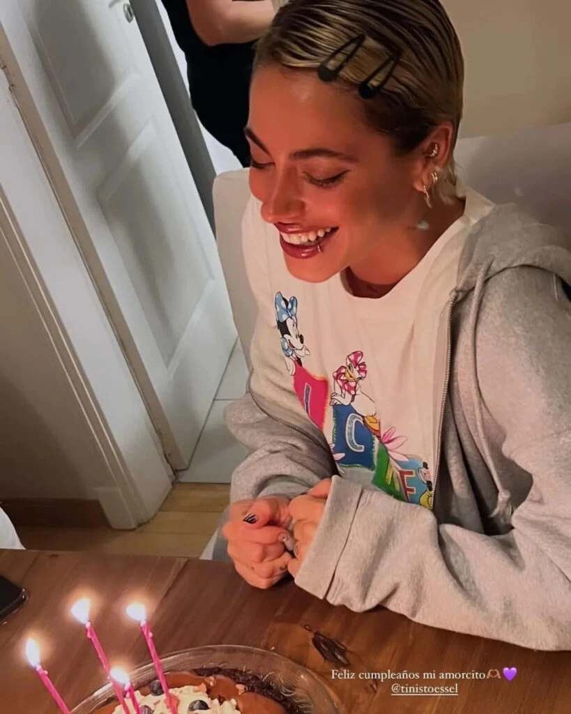 Así festejó Tini Stoessel su cumpleaños número 27