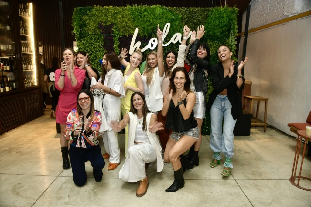 "Hola Vos", el nuevo streaming de Telefé conformado por 11 mujeres