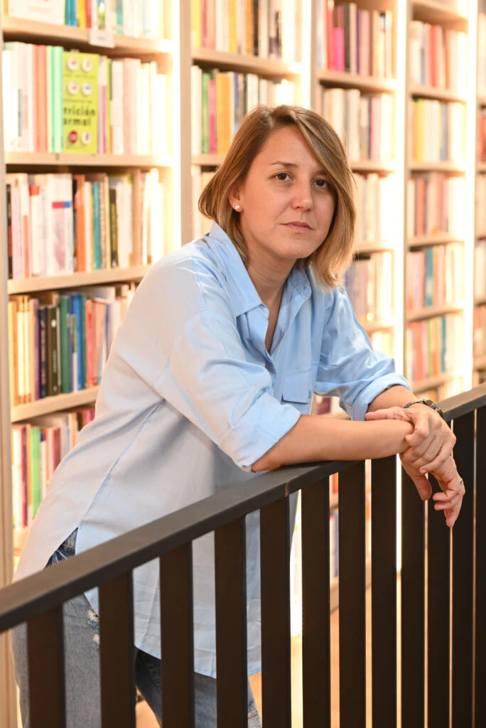 La escritora María Pérez y su reflexión sobre el rol de la mujer:"Una vez que te crecen las tetas, te convertís en otra cosa"