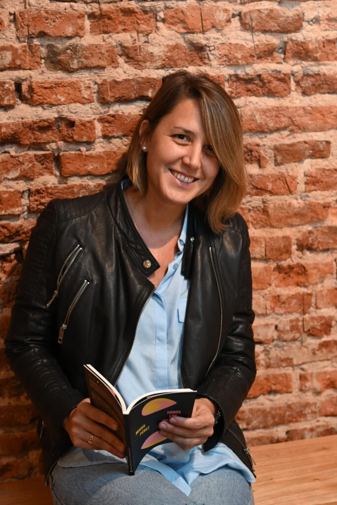 La escritora María Pérez y su reflexión sobre el rol de la mujer:"Una vez que te crecen las tetas, te convertís en otra cosa"