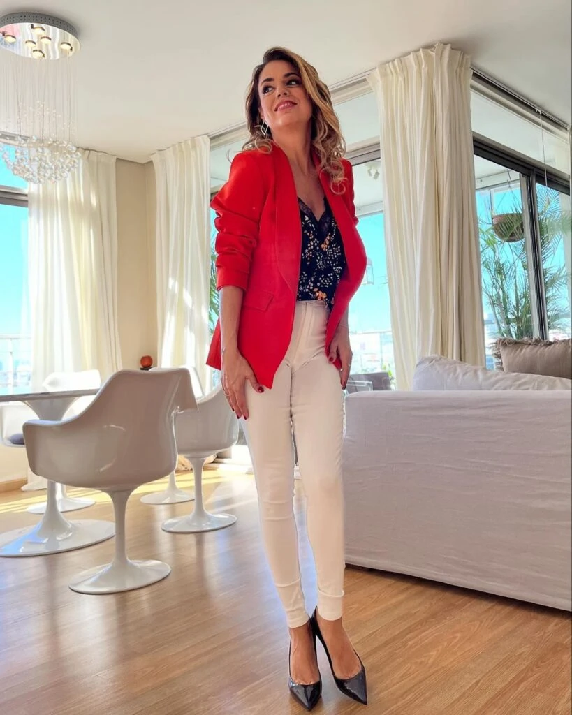 Así es el elegante living de Marina Calabró