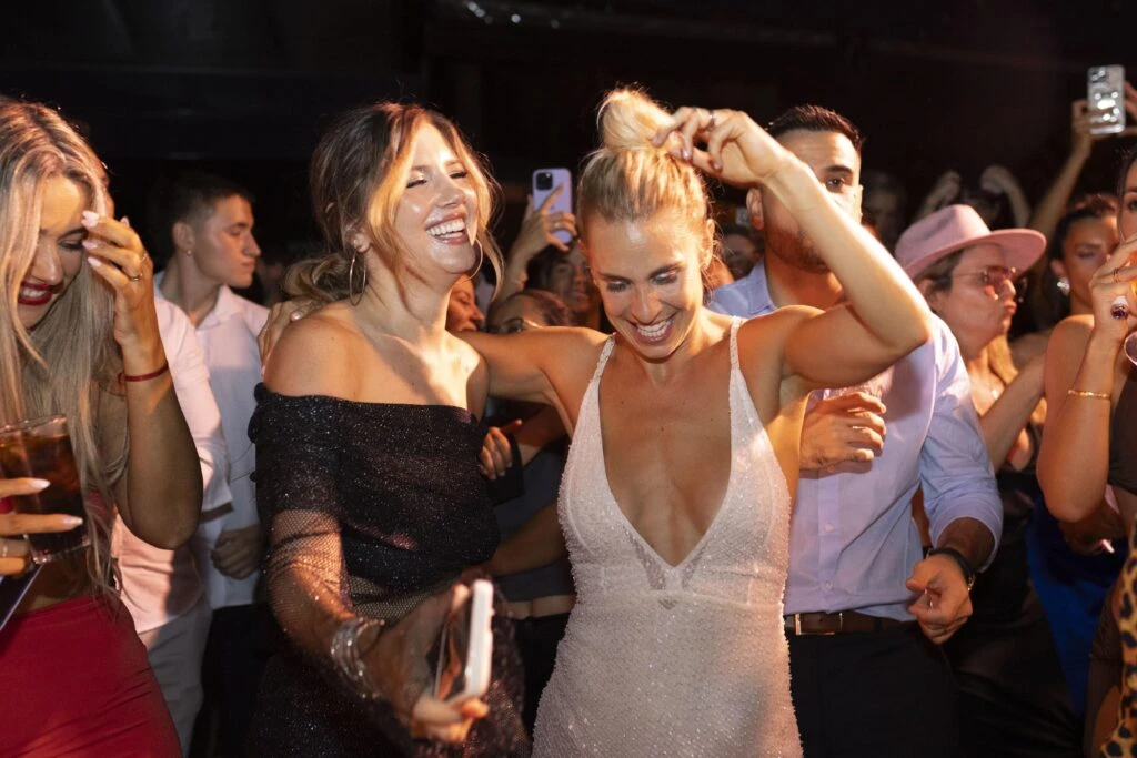 Juli Puente y Stephanie Demner. Foto RS Fotos