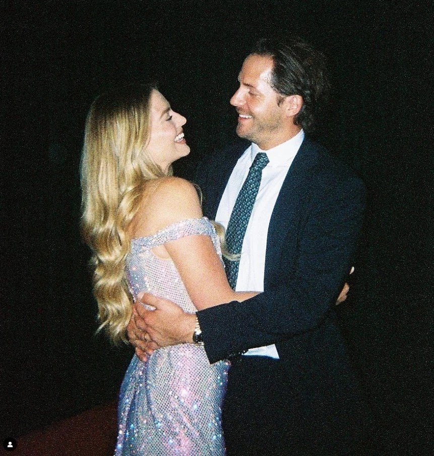 Margot Robbie y su marido Tom Ackerley