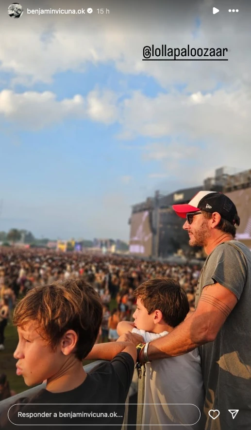 Benjamin Vicuña con sus hijos Beltrán y Benicio en el Lollapalooza