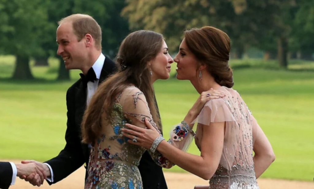 Rose Hanbury saluda a Kate Middleton y al príncipe William en una de las primeras fotos públicas desde que comenzó a hablarse del affaire.