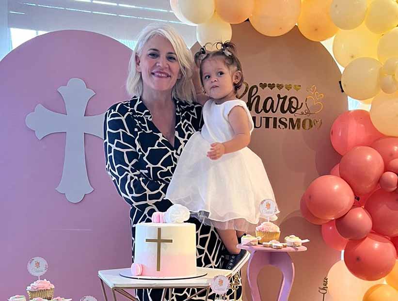 Las fotos del bautismo de Charo, la hija más chica de Débora D'Amato