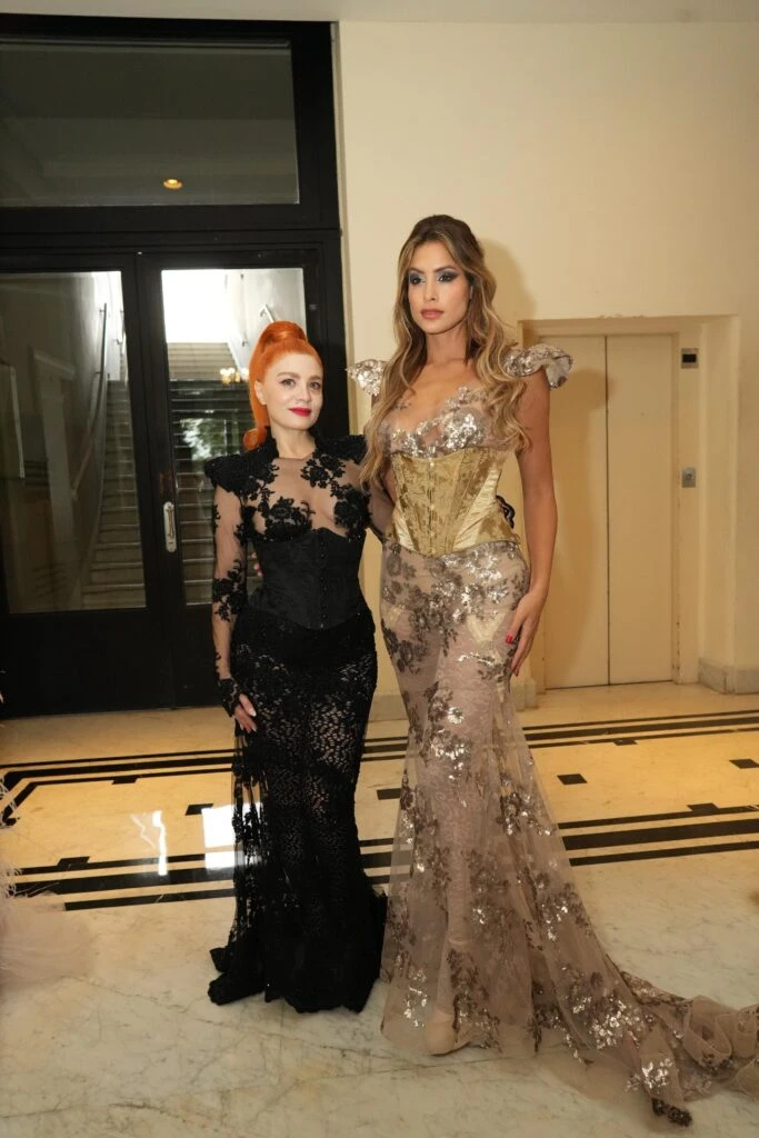 Milett Figueroa y la diseñadora Vero de la Canal.