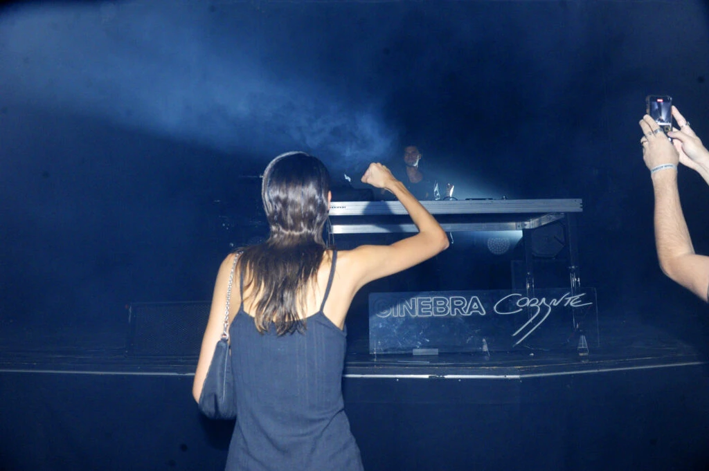 Juana Tinelli saluda a su hermano Francisco. Foto RS Fotos