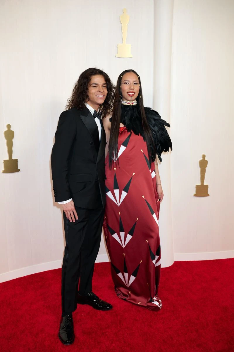 D'Pharaoh Woon-A-Tai y Quannah Cha nghorse 