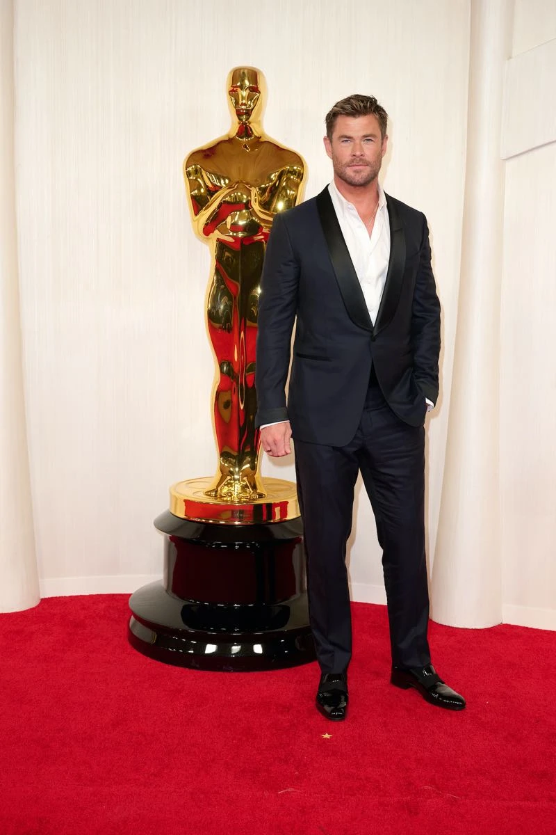 Chris Hemsworth 
