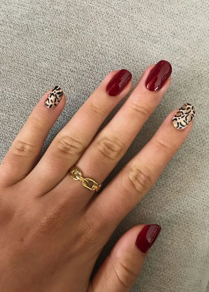 Cómo llevar el nail art animal print, que marca tendencia en el street style