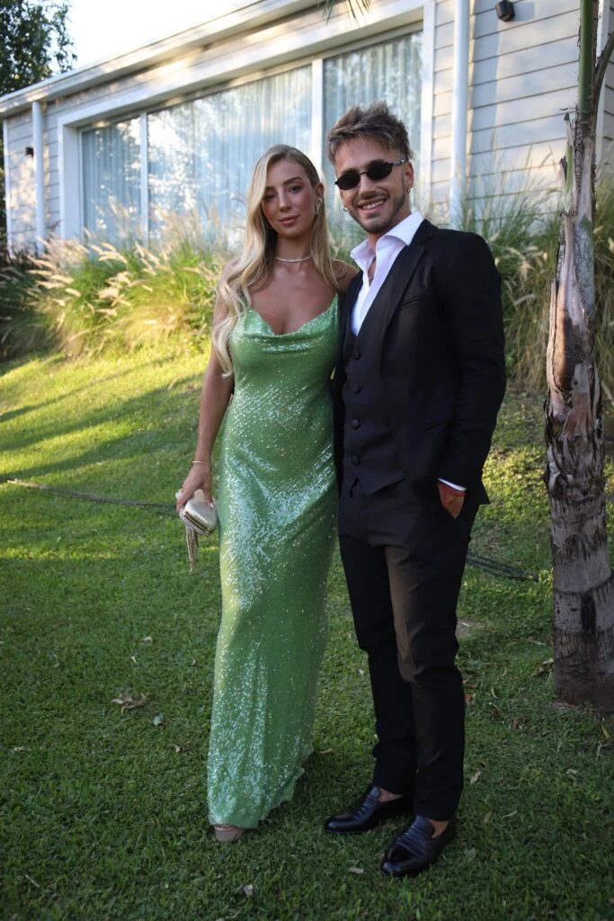 Yeyo di Gregorio y novia. Foto RS Fotos.