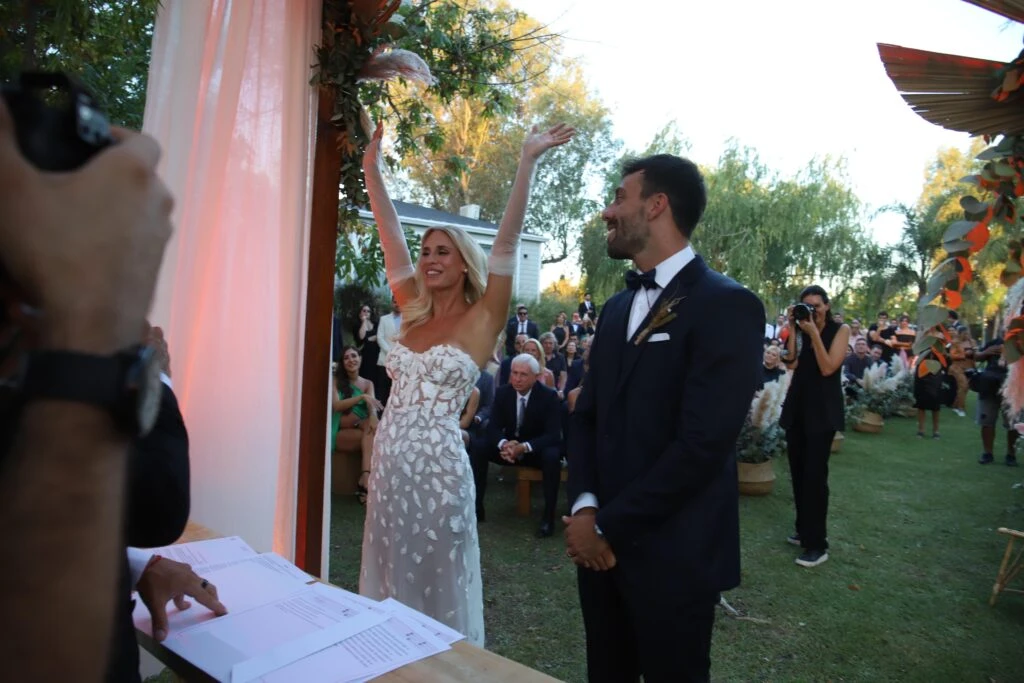 Julieta Puente y Facundo Miguelena en su casamiento. Foto RS Fotos