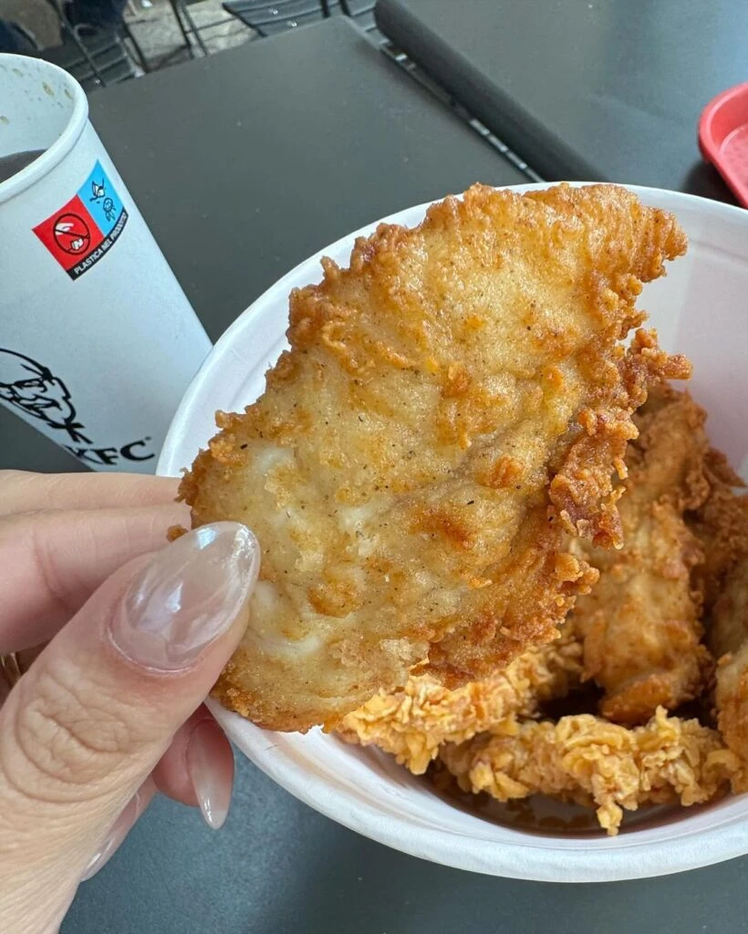 Las fotos de la escapada de Luli Fernández a Milán y Tokio en familia