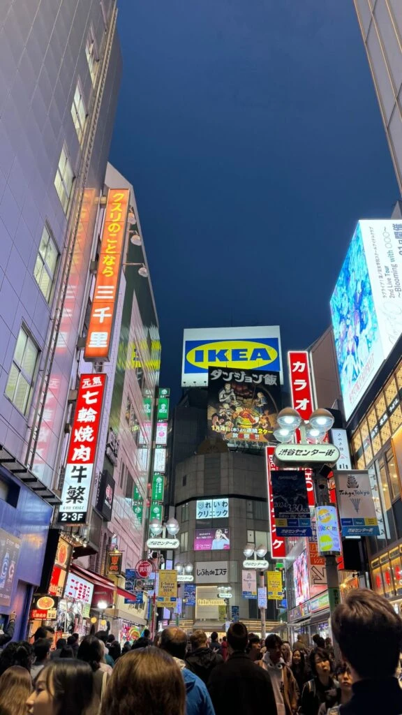 Las fotos de la escapada de Luli Fernández a Milán y Tokio en familia