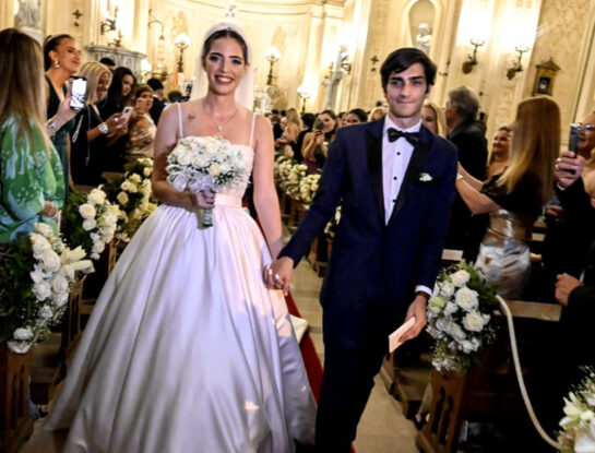 Las fotos del casamiento religioso de Macarena Fort y Tiago Demársico: llegada en carruaje, vals con pasos de minué y novios djs