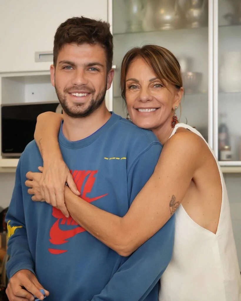 nequi galotti y su hijo santos mitre