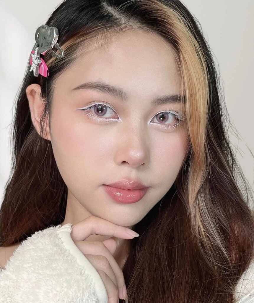 Maquillaje 'snow angel', el look de ojos fácil de hacer que agranda la mirada