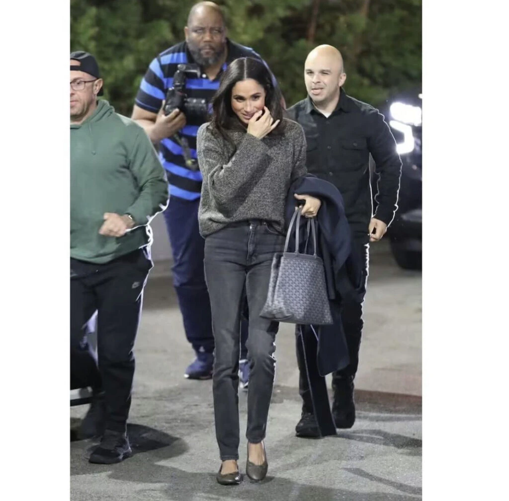 Meghan Markle nos adelanta el jean más trendy del próximo otoño invierno 2024
