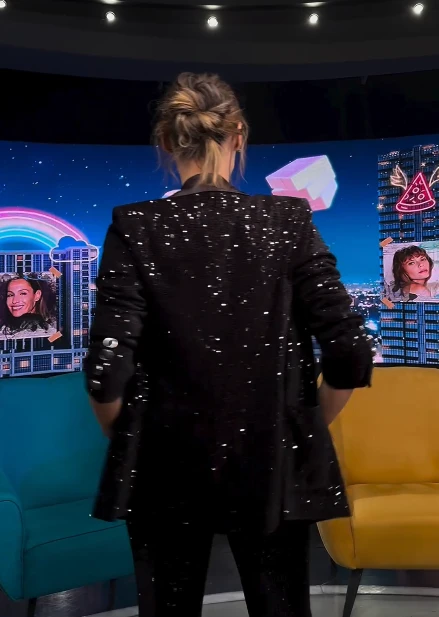 Pampita mostró la versión más glam de un look sastrero