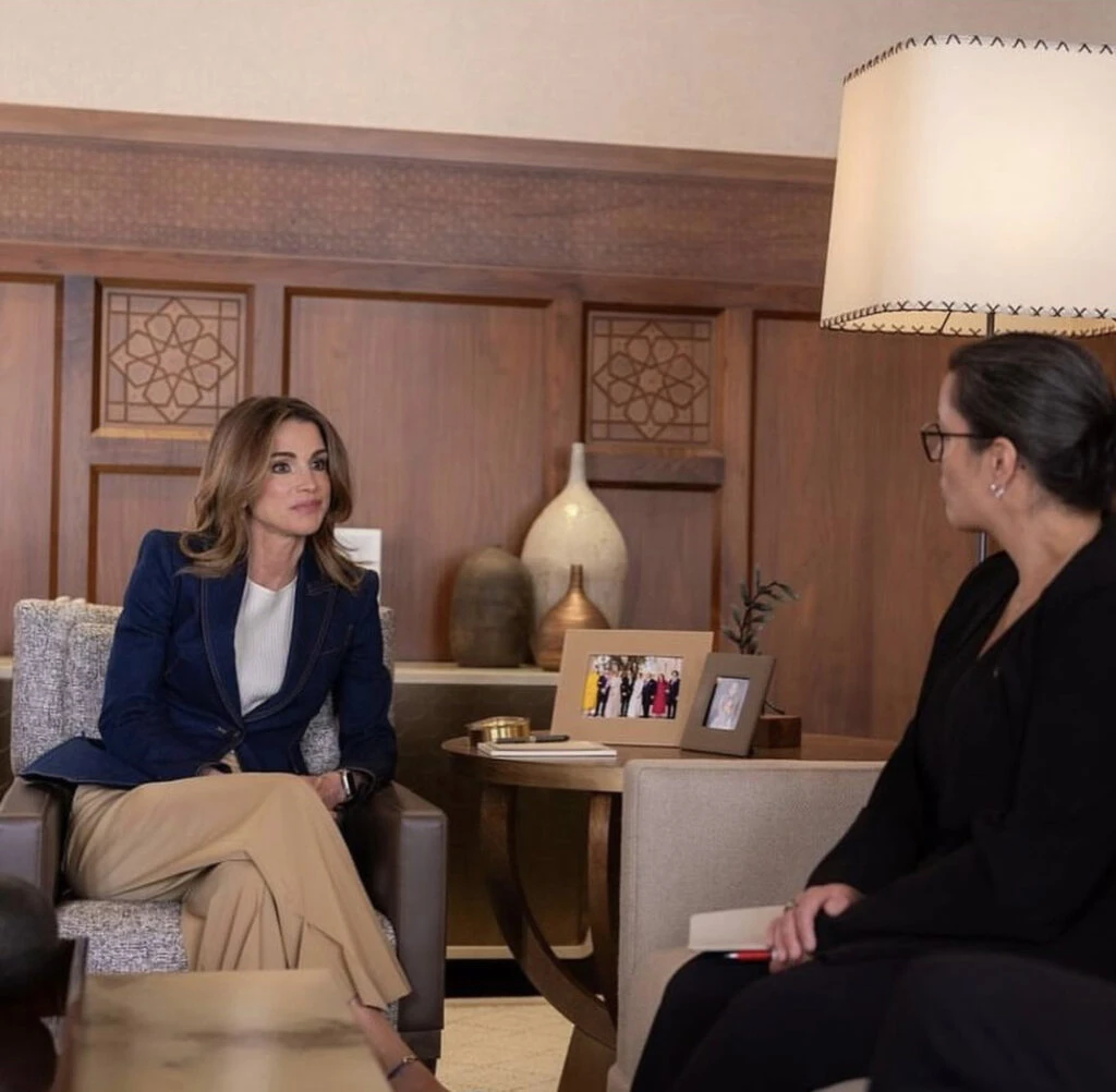 Rania de Jordania marcó tendencia con su outfit