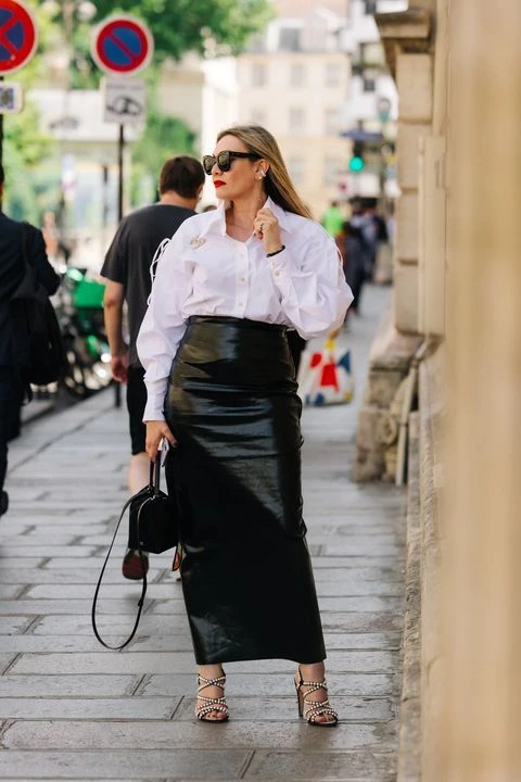 Guía de estilo: comó llevar las faldas midis negras, la prenda más elegida este invierno 2024