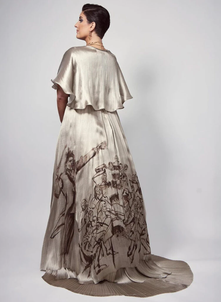 Suleika Jaouad y su vestido diseñado por Angelina Jolie. Foto: Instagram. 