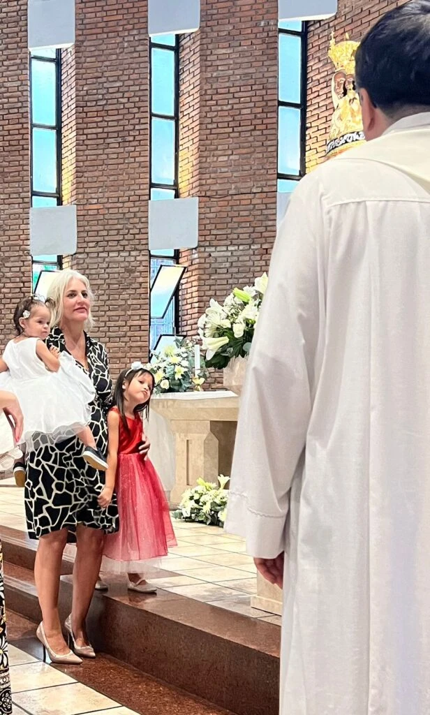 Las fotos de bautismo de Charo, la hija de Débora D'Amato.