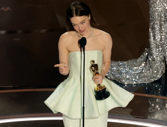 Emma Stone se alteró en los Oscar tras sufrir un accidente: "No vean mi vestido"