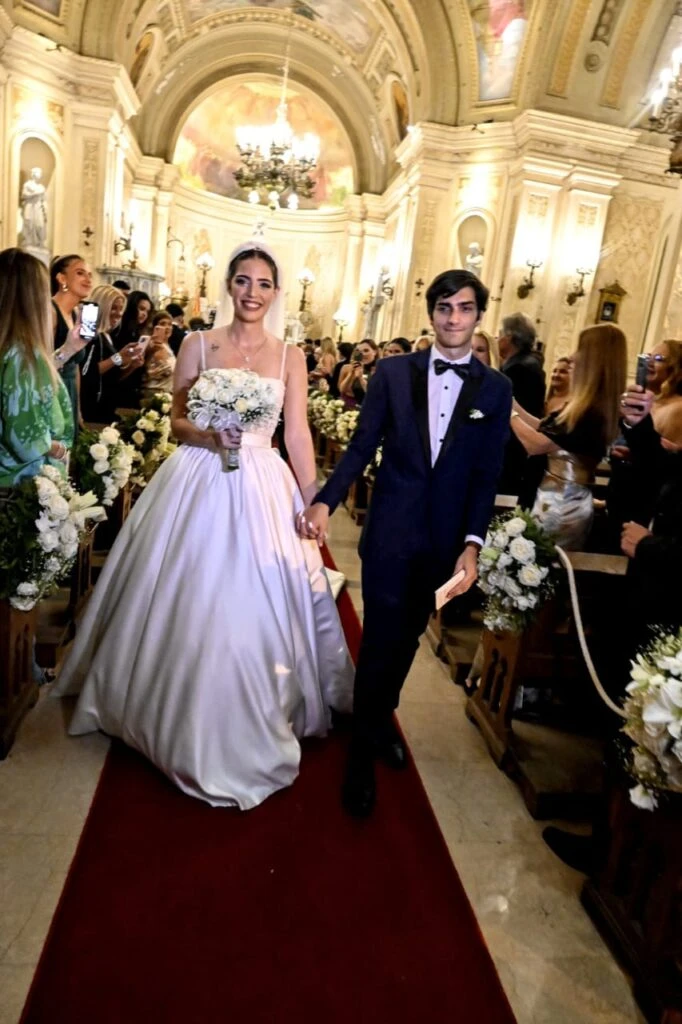 Las fotos del casamiento por iglesia de Macarena Fort y Tiago Demársico. Foto RS Fotos
