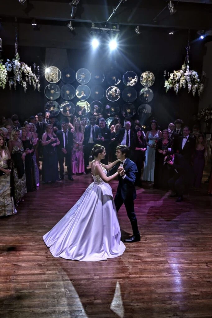 Las fotos del casamiento por iglesia de Macarena Fort y Tiago Demársico. Foto RS Fotos