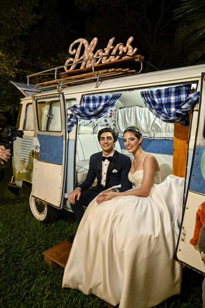 Las fotos del casamiento por iglesia de Macarena Fort y Tiago Demársico. Foto RS Fotos
