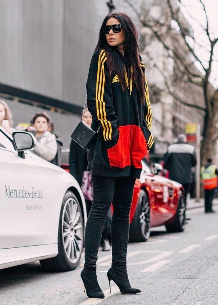 La chica portuguesa con los 5 trucos de estilo que funcionan para dar un toque diferente al armario