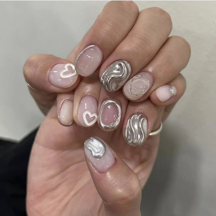 Las líneas plateadas pueden tener la forma que gustes.