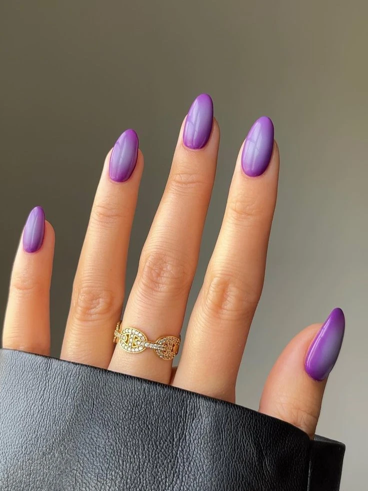 Aura nails, la manicura que enamora a la Gen-Z